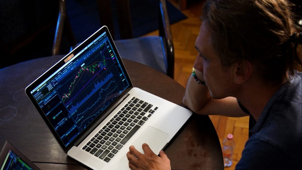 How can I start stock investing and trading online in India?